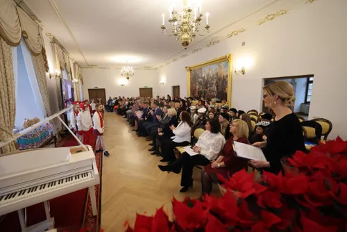 98f9bb209b0c5e3e3366dba663a68aba