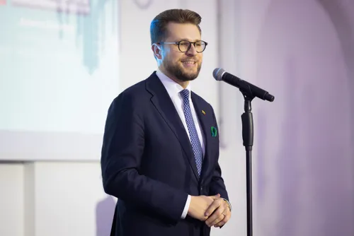 e204e0b59335f0cd730344731877fa8f scaled