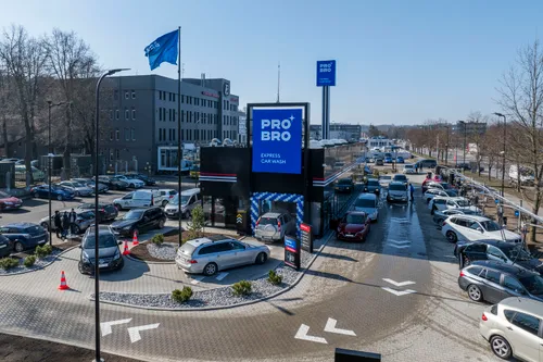 „PRO BRO Express“ tunelinė automobilių plovykla / Organizatorių nuotr.