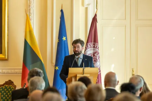 Metų Tolerancijos žmogumi paskelbtas Z. Vitkus, L. Donskio premija įteikta gimnazijos mokytojai / A.Barkausko nuotr.