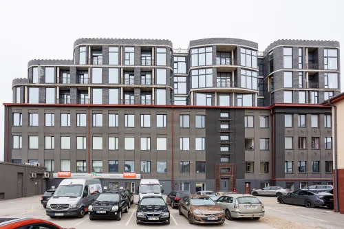 Daugiabutis Raudondvario plente / R. Tenio nuotr.