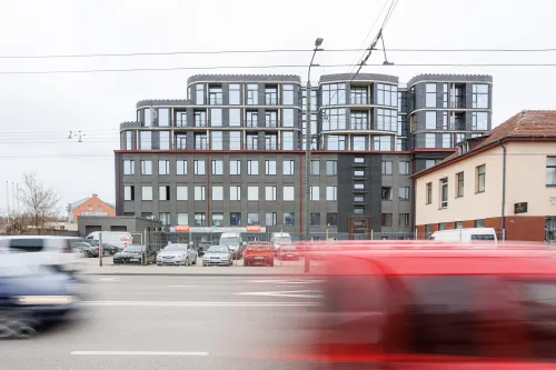 Daugiabutis Raudondvario plente / R. Tenio nuotr.