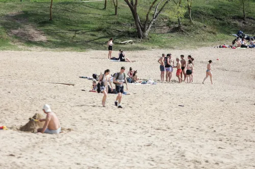 Kauniečiai atidarė paplūdimio sezoną / R. Tenio nuotr.