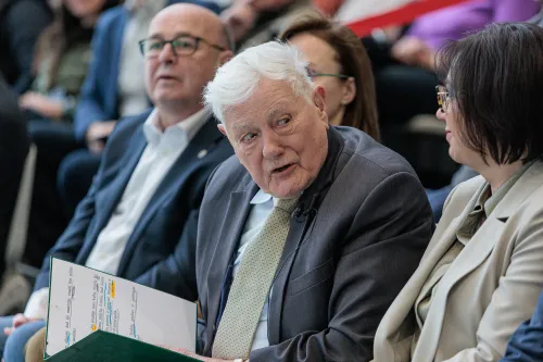 Valdas Adamkus , Lengvosios atletikos maniežo atidarymas / R. Tenio nuotr.