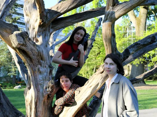 pasirodymo partizaniu dainos kurejos ir atlikejos christian genin nuotr scaled