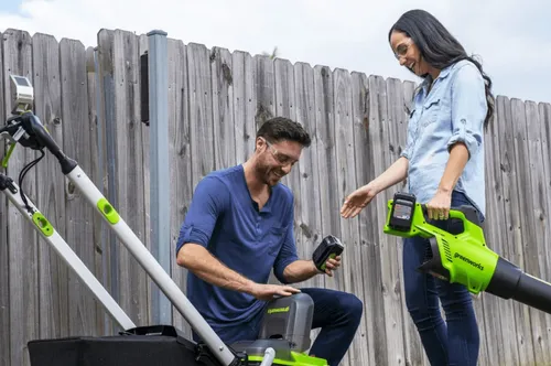 2 akumuliatorine zoliapjove