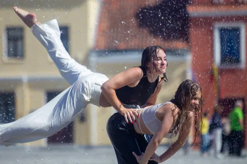 Mokomoji fotosesija dirbtiniame lietuje / programos lankytojų nuotr.