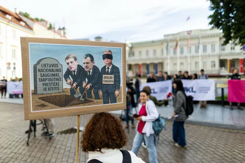 Protestas "Prezidente, kur Jūsų stuburas?" / ELTA / Ž. Gedvilos nuotr.