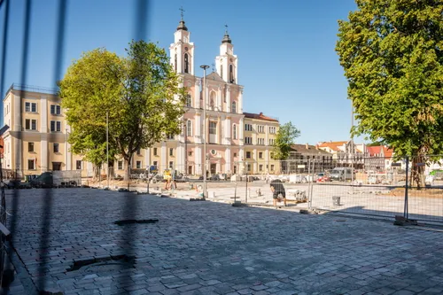 Rotušės aikštėje vykdomi statybų darbai (Kauno miesto savivaldybės nuotr.)