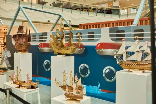 7 nuotr egles gendrenaites 200 1