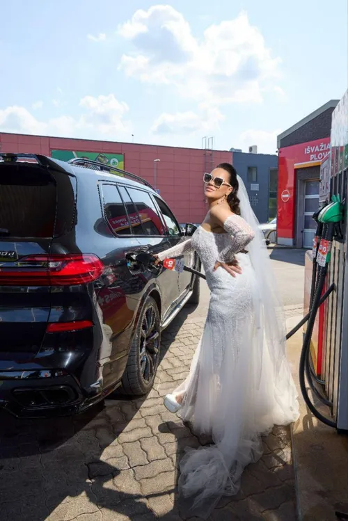 Ištekėjo visuomenininkė, gyvūnų teisių gynėja, grožio salono įkūrėja S. Naseckė / S. Palivonaitės nuotr.