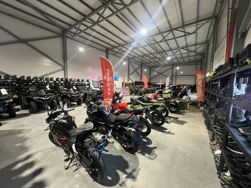 Kaune duris atvėrė „Motobaysport“ filialas / Organizatorių nuotr.