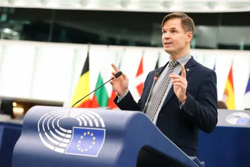 20250908 ep 189904e fm2 pst 008 1 scaled