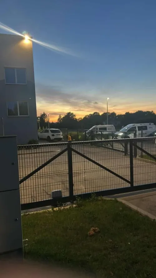 Neblaivus pareigūnas Užliedžiuose / Skaitytojų nuotr.