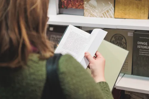 Knygų mugė ir rinkis prekę lietuvišką / R. Tenio nuotr.