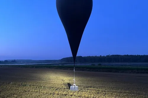 Meteorologiniai balionai / VSAT nuotr.