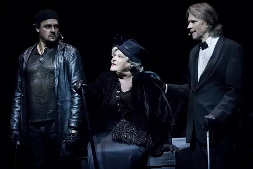 Vargšų opera. Rež. A. Kurienius