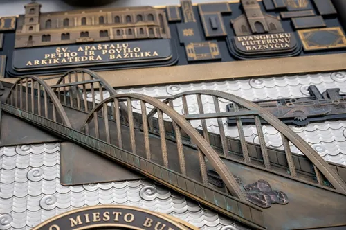 Bareljefai Vienybės aikštėje / KMS nuotr.