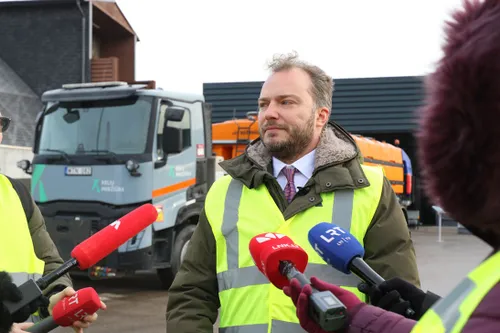 susisiekimo ministras juras taminskas ab keliu prieziura nuotrauka