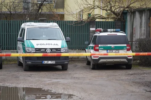 Policijos krata Partizanų gatvėje / lryto.lt, G. Bitvinsko nuotr.