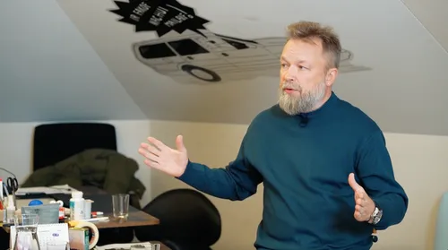 67abc453cb1efa19858cdd44 starkus