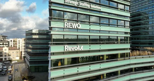 67c7ed9020b4841b08d49928 revolut