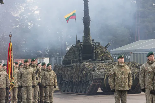 Pirmosios divizijos atkūrimo ceremonija / R. Tenio nuor.