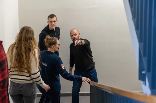 bc9832e3e3d0ac80baacc30f5b53ad2a