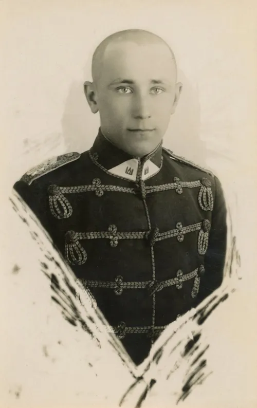 Fa-21877-25-av_auksciausia