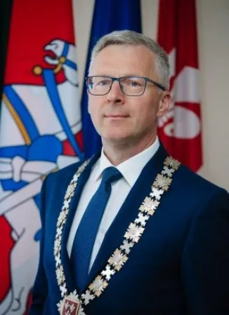 meras 16925 770888e4f333282a96c5a91e805e27b3