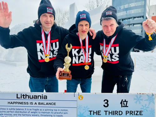 Kauniečiai Saporo sniego festivalyje pelnė 3 vietą./Organizatorių nuotr.