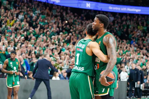 Mosesas Wrightas ir Nigelas Williamsas-Gossas