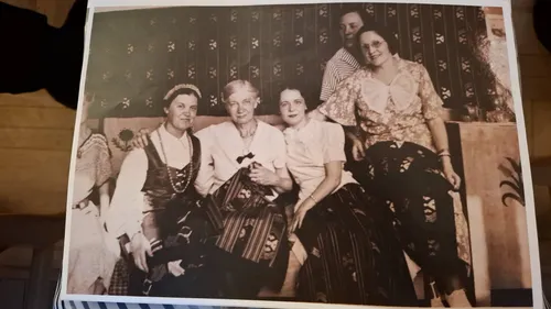 Mikalinos Glemžaitės archyvas / J. Vaičenonio nuosavybė