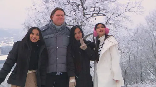 G. Volkavičius su žmonomis