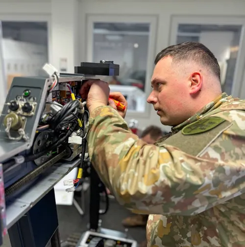 Lietuvos kariuomenės robotų mechanikai