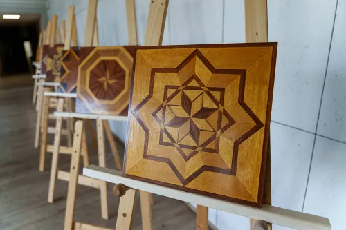 &nbsp;Parofa „Medžio labirintai – daugialypė marketri technika“ / R. Tenio nuotr.