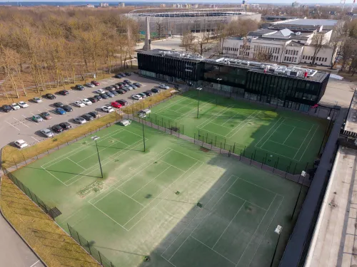 teniso kortai prie stadiono-4