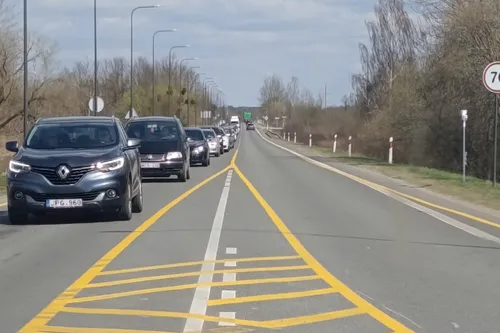 Savaitgalinės spūstys Vaišvydavoje / Skaitytojų nuotr.