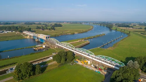 brug bij grave afgesloten 14 15 mei 2022 foto