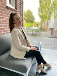 lonneke peeters 200x267