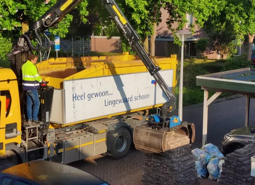 judith uit huissen heeft alleen maar tegels in haar tuin1 gemeente lingewaard