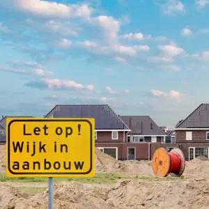 vlindersshutterstock 2488156343 300