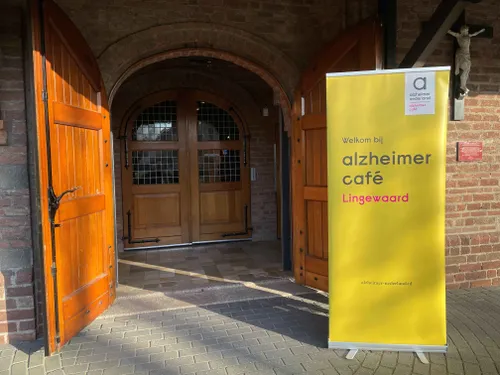 Elise Werkman.Welkom bij Het Alzheimer Café Lingewaard in de Zandse Kerk in Huissen(1)