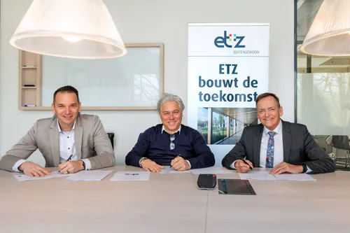 240402 ondertekening aannemers nieuwbouw etz 4617