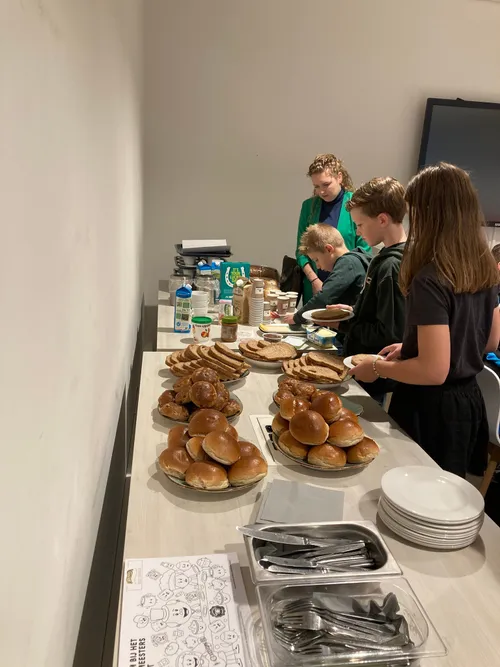 309494376 444912634404148 1010938615921705730 n