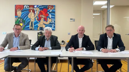 ondertekening nieuw kantoor casade1