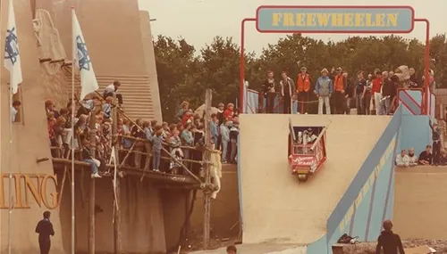 <span style="color: rgb(165, 157, 149); font-family: OpenSans, sans-serif;">Te Land, Ter Zee En In De Lucht – 1984 - Freewheelen</span>