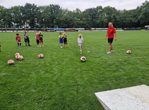 533227948_1332052425592280_2465796842947681962_n