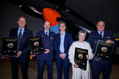 Uitreiking van "The Parting Glass"