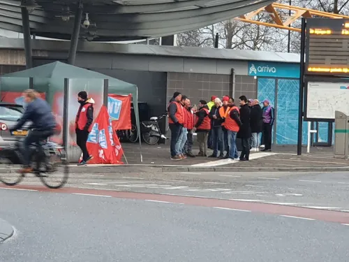 img 20230206 084516 088